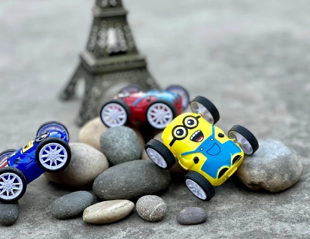 360° Double-Sided Stunt Flip Car Toy – Friction Powered Cartoon Car for Kids - Image 2