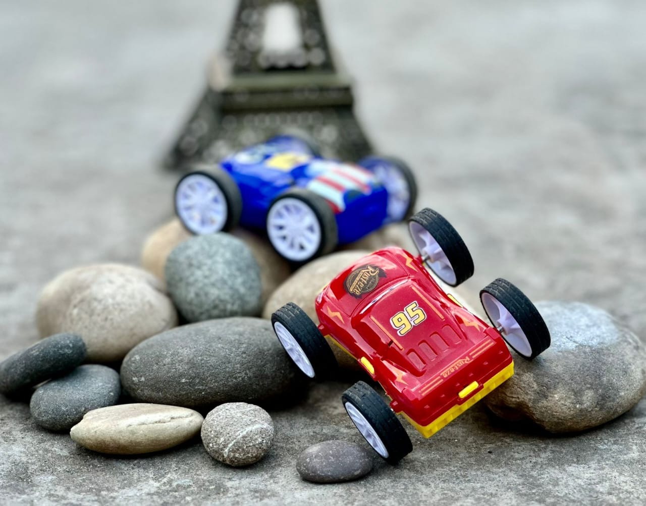 360° Double-Sided Stunt Flip Car Toy – Friction Powered Cartoon Car for Kids - Image 3