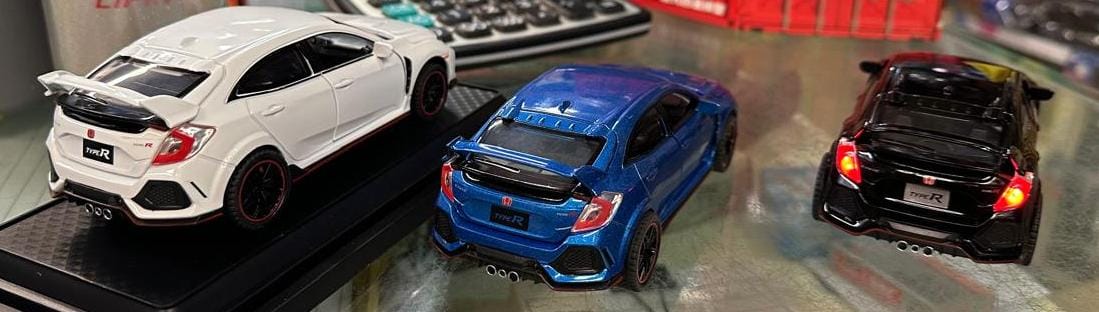 Honda Civic Type-R Die-Cast Alloy Toy Car with Touch Sensor – 6-Inch Model - Image 3