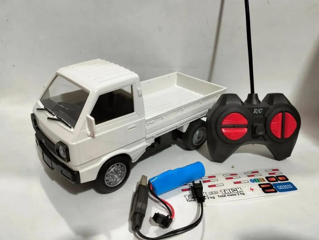 Neon Green 27MHz RC Truck for Kids - Image 3